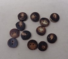 Lot 12 Boutons anciens en