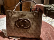 Sac à main GUESS neuf jamais