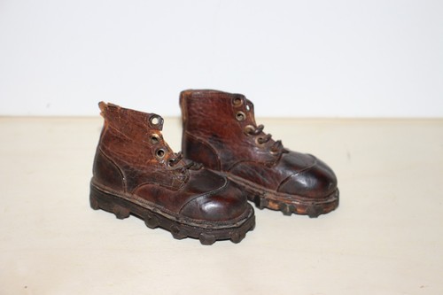 Paire minis brodequins - paire,