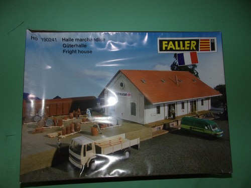Faller maquette à - *,