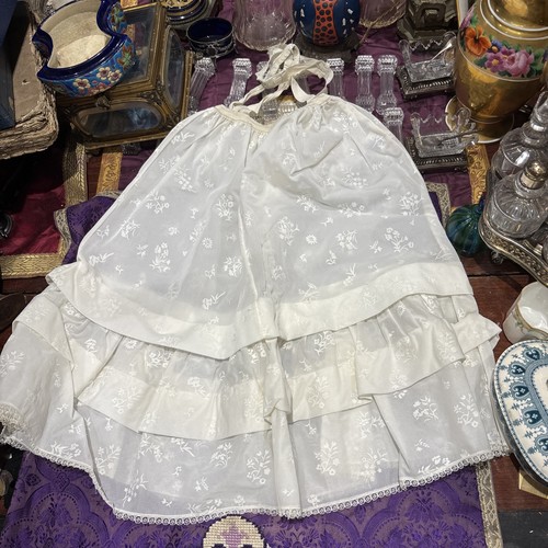 Très ancienne robe bébé - ancienne,