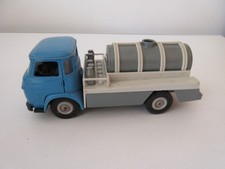 CAMION TRANSPORT LAIT SAVIEM