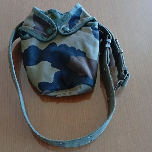 Housse gourde militaire