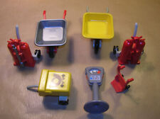 PLAYMOBIL LOT / PARKING LOT, WHEELBARROWS... / 7 PIECES / VERY GOOD CONDITION