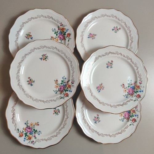 Assiettes plates décor fleuri - plates,