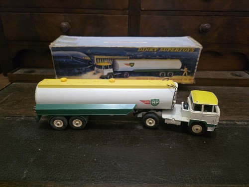 Ancien camion unic avec - ancien,