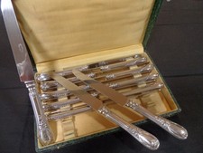 12 COUTEAUX DE TABLE BOULENGER