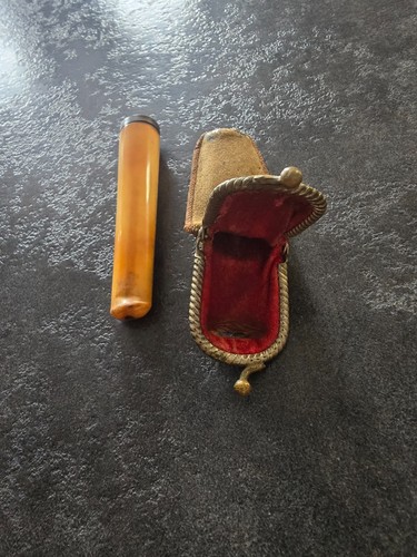 Ancien porte cigarette dans - ancien,