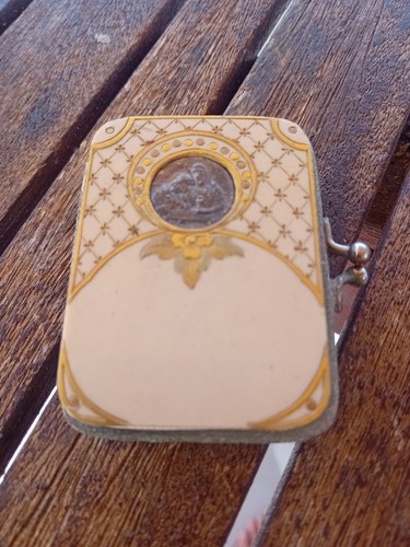 Ancien porte monnaie - , en