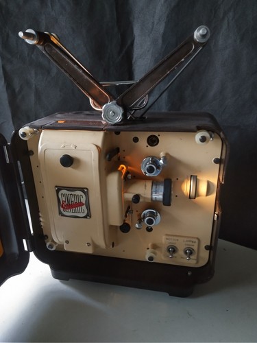 Ancien projecteur cinema mm - ,