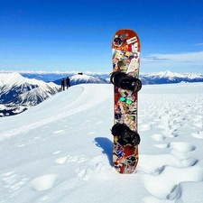 Snowboard Burton Seven taille 154 cm avec fixations