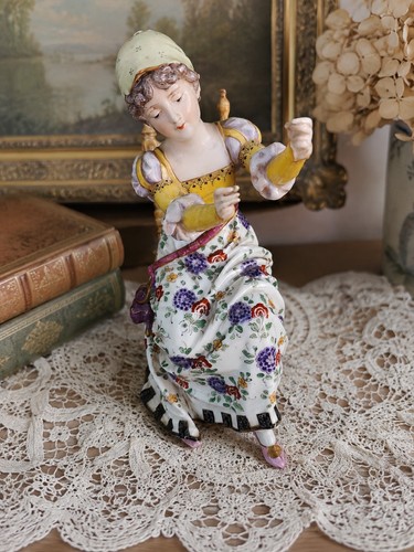 Dressel kister porcelain lady - kister,