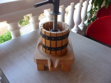 Pressoir à Raisin en Bois et