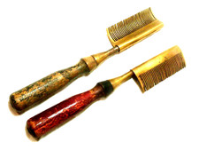 RARES PEIGNES DE FOURREUR