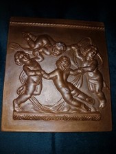 Ancien Carreau en platre anges angelot  15,5cm x 17cm attache  au dos