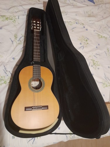 Guitare paco castillo - 7/8, 201