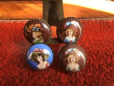 boutons anciens portraits en
