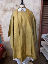Chasuble Prêtre Vêtement Liturgique Religion Catholique Jaune Doré Etole