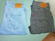 Lots de Pantalon Flare Levi's ou seul en taille 42 neuves 