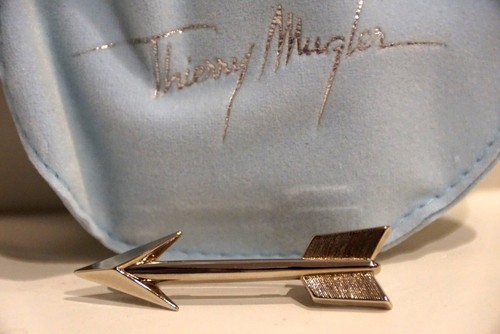 Broche flèche thierry - thierry, mugler