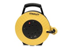 Stanley Semi-Fermé Câble Bobine 240V 13A 4-Socket + 2 USB 7.5m STEC75M2USB