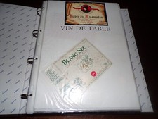 Lot de 420 étiquettes de vins