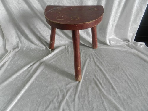 Ancien tabouret tripode - , en