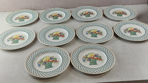 Lot assiettes à - de, 10