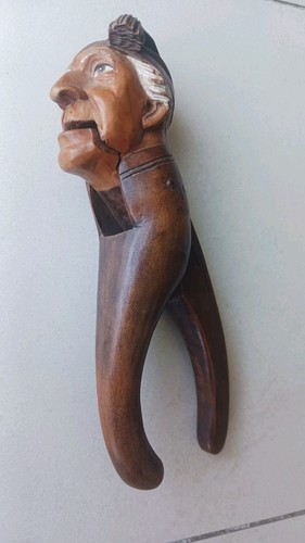 Ancien casse noisettes - ancien, casse-noisettes