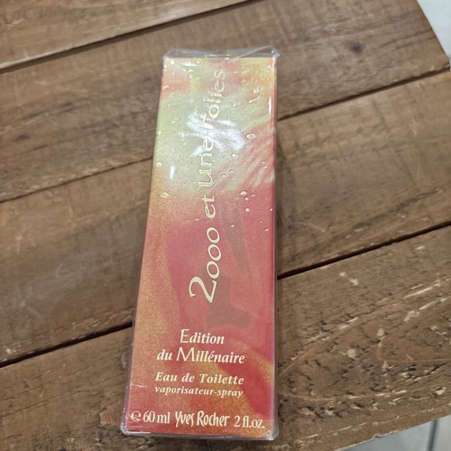 Neuf 2000 une - folies, eau