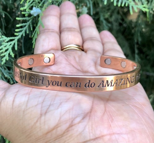 Bracelet manchette magnétique