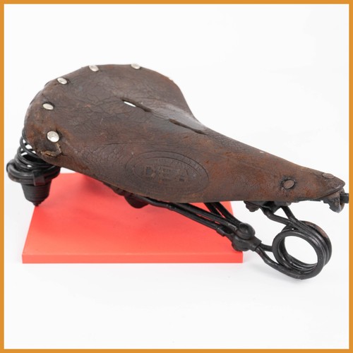Selle cuir dea années 40 - selle, 30