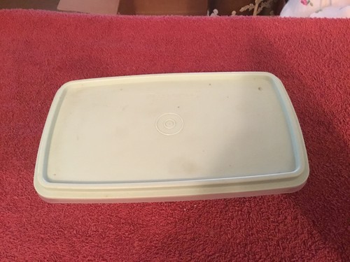 Vintage tupperware container - vintage,