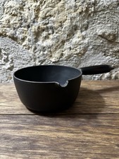 Casserole en fonte noire –