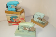 Machines à coudre, jouet 