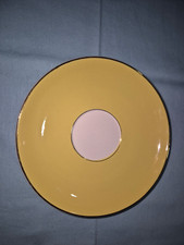 SOUCOUPE POUR DÉJEUNER VILLEROY ET BOCH METTLACH JAUNE