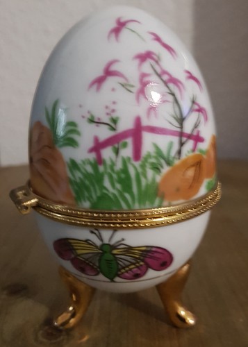 Oeuf en porcelaine vintage