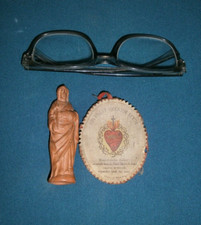 RELIGIOUS OBJECTS LOT / SAINT JOSEPH TERRACOTTA 8cm + SACRED HEART OF JESUS FABRIC