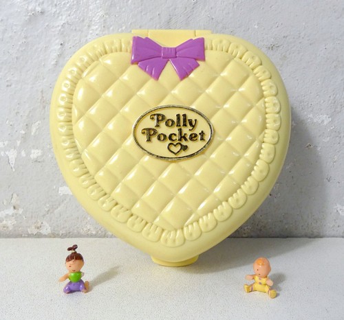 Polly pocket strollin baby - polly,