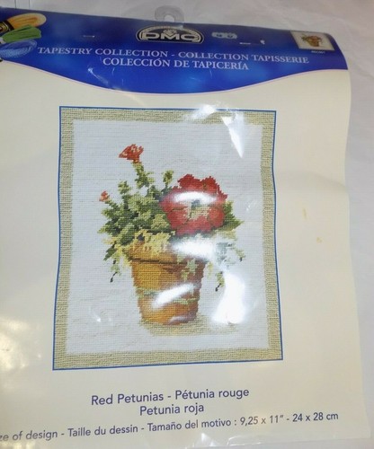 Tapisserie rouge petunias dmc - petunias,