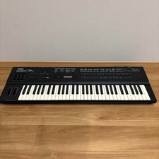 Yamaha DX7s Digital Programmable Synthesizer 61-Key Keyboard