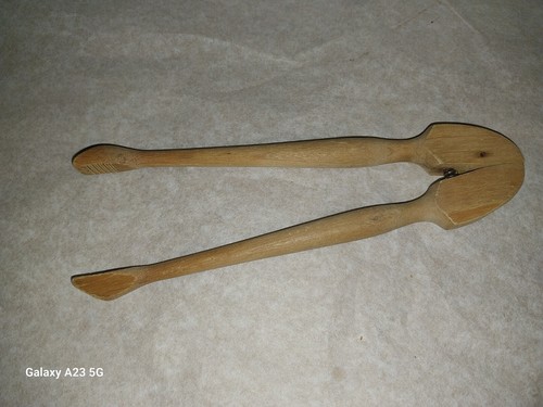 Pince cornichons bois - en,