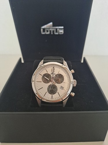Lotus montre homme