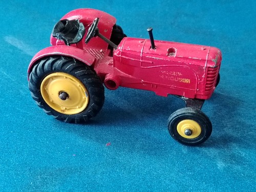 Dinky toys tracteur rouge - toys,