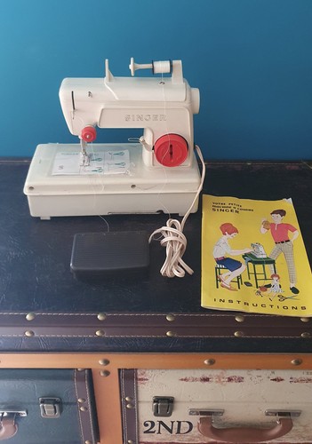 Ancienne machine coudre - ancienne,