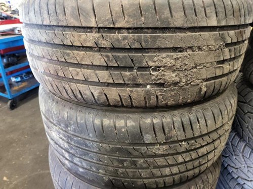 Pneu 215 r17 w autres - 215/50, 95
