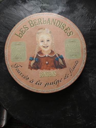 Boite ancienne fer bonbons - boite,