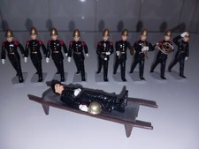 LOT DE 10 SOLDATS DE PLOMB