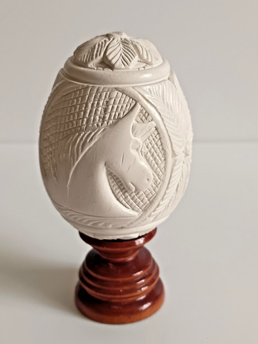 Oeuf sculpté écume mer - sculpté,