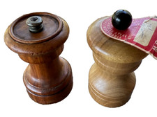 Vintage Marlux wooden Salt And Pepper Grinder set 3.5 in tall